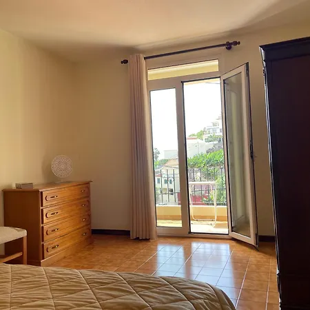 Vigario House بيت للعطل Câmara de Lobos