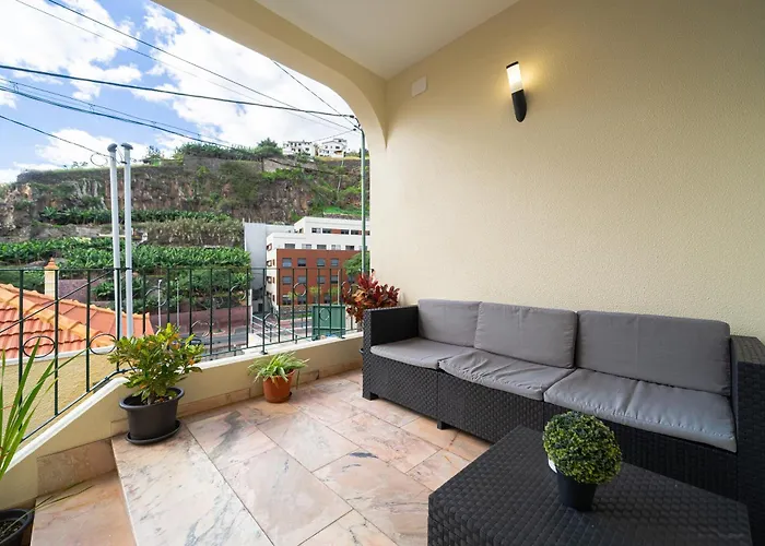 Vigario House Tatil Evi Câmara de Lobos