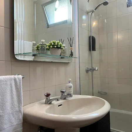 Vigario House Дом отдыха Камара-де-Лобуш