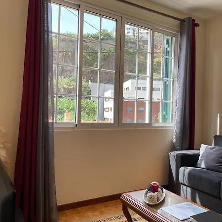 Vigario House * Камара-де-Лобуш